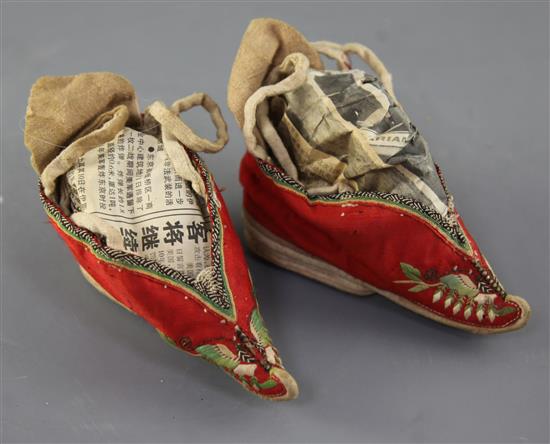 Four pairs of Chinese embroidered silk ladys shoes, late Qing dynasty